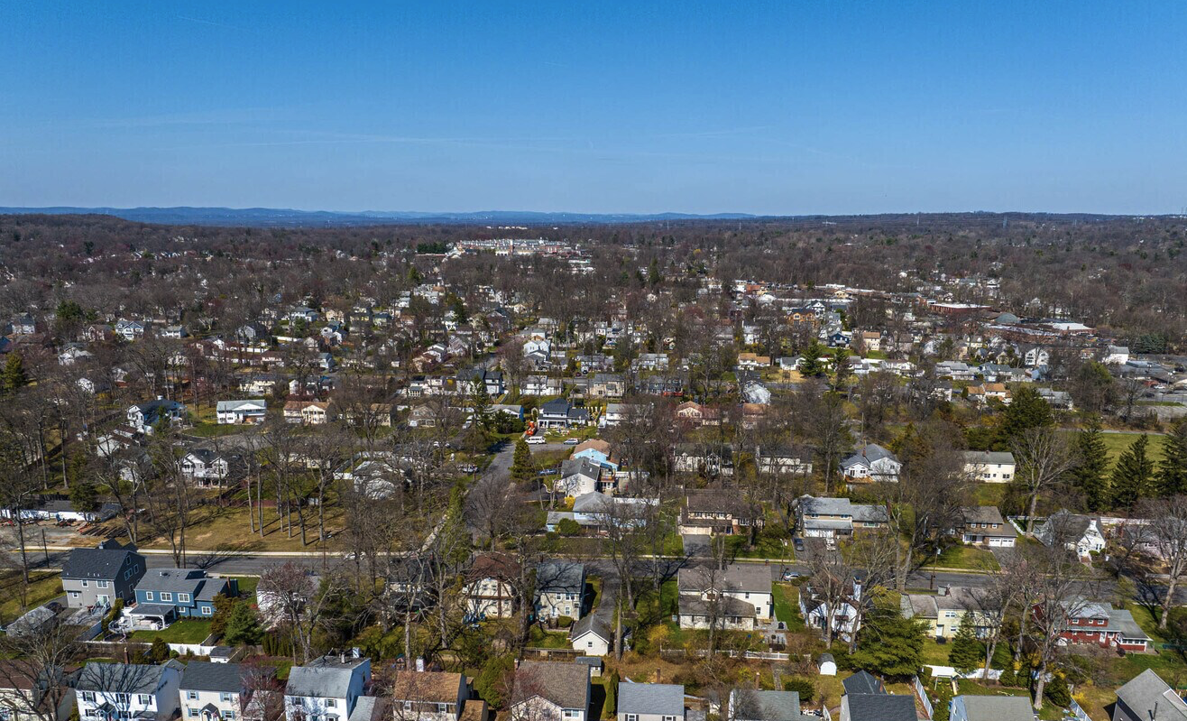 Livingston, NJ street view